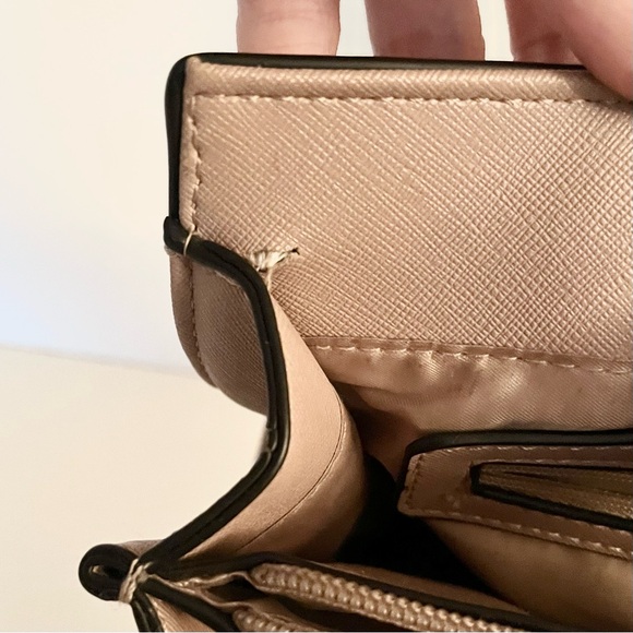 Guess Nude Saffiano Satchel With Gold Chain Straps - Picture 10 of 16